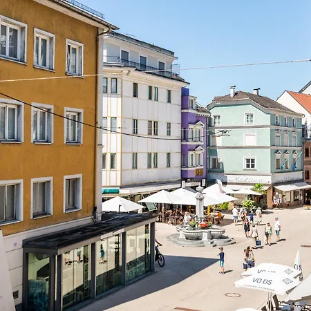 Vinyl7 Velvet By Stadtlandnest * Bregenz
